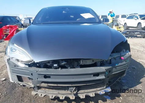 2016 Tesla Model S 60/70/75/85 z USA, uszkodzony, nr VIN 5YJSA1E1XGF136953